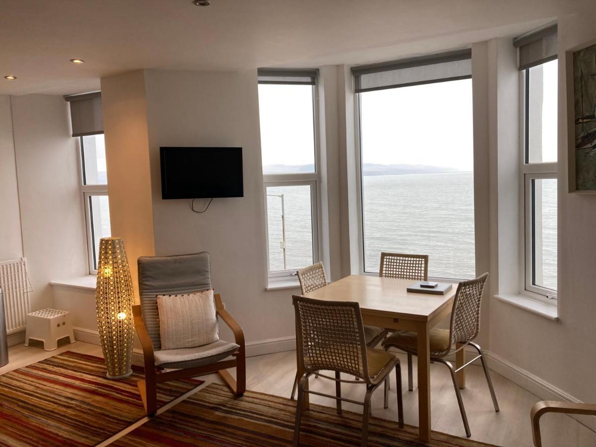 Marine Terrace Apartments Criccieth Esterno foto