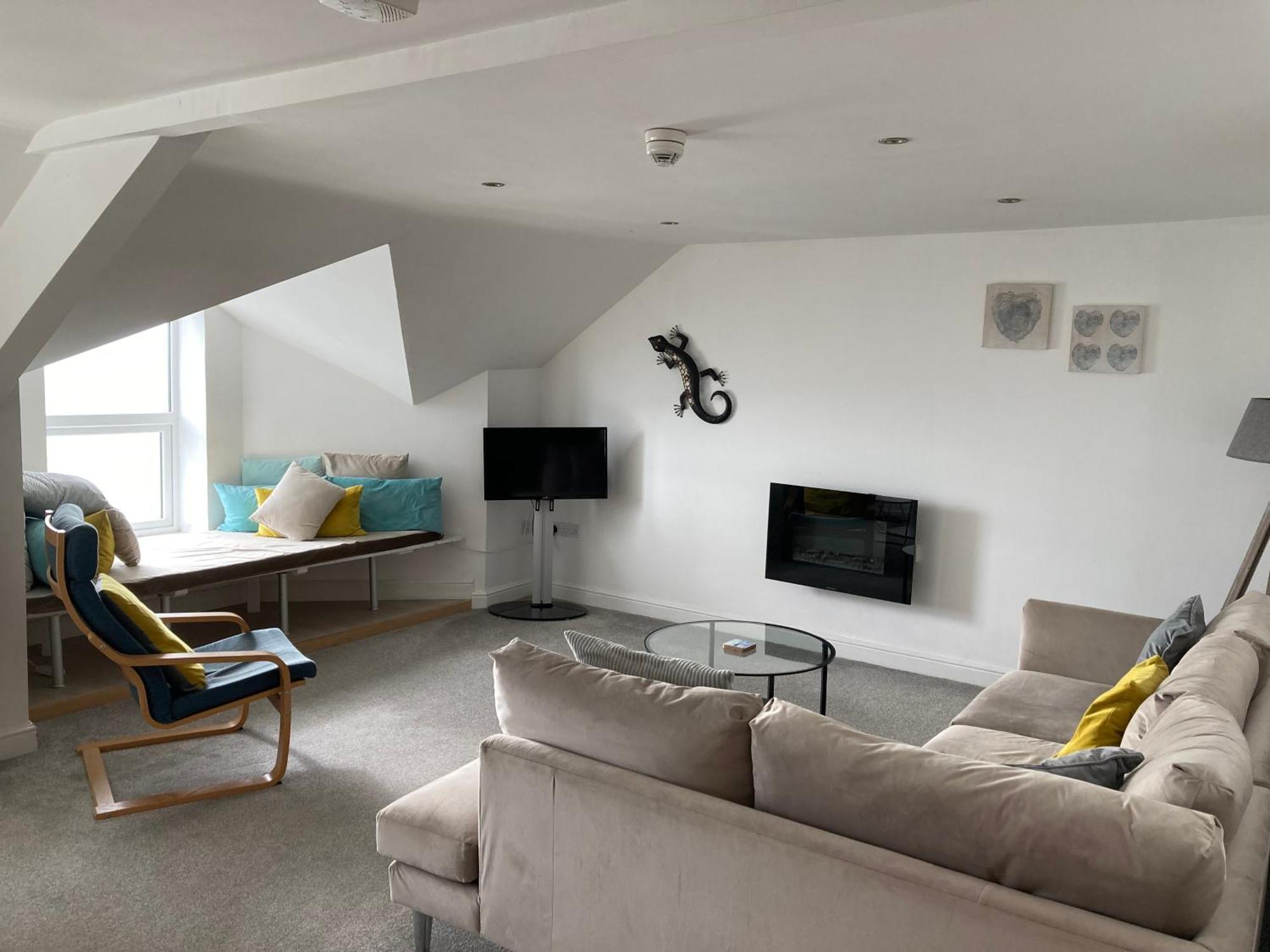 Marine Terrace Apartments Criccieth Esterno foto