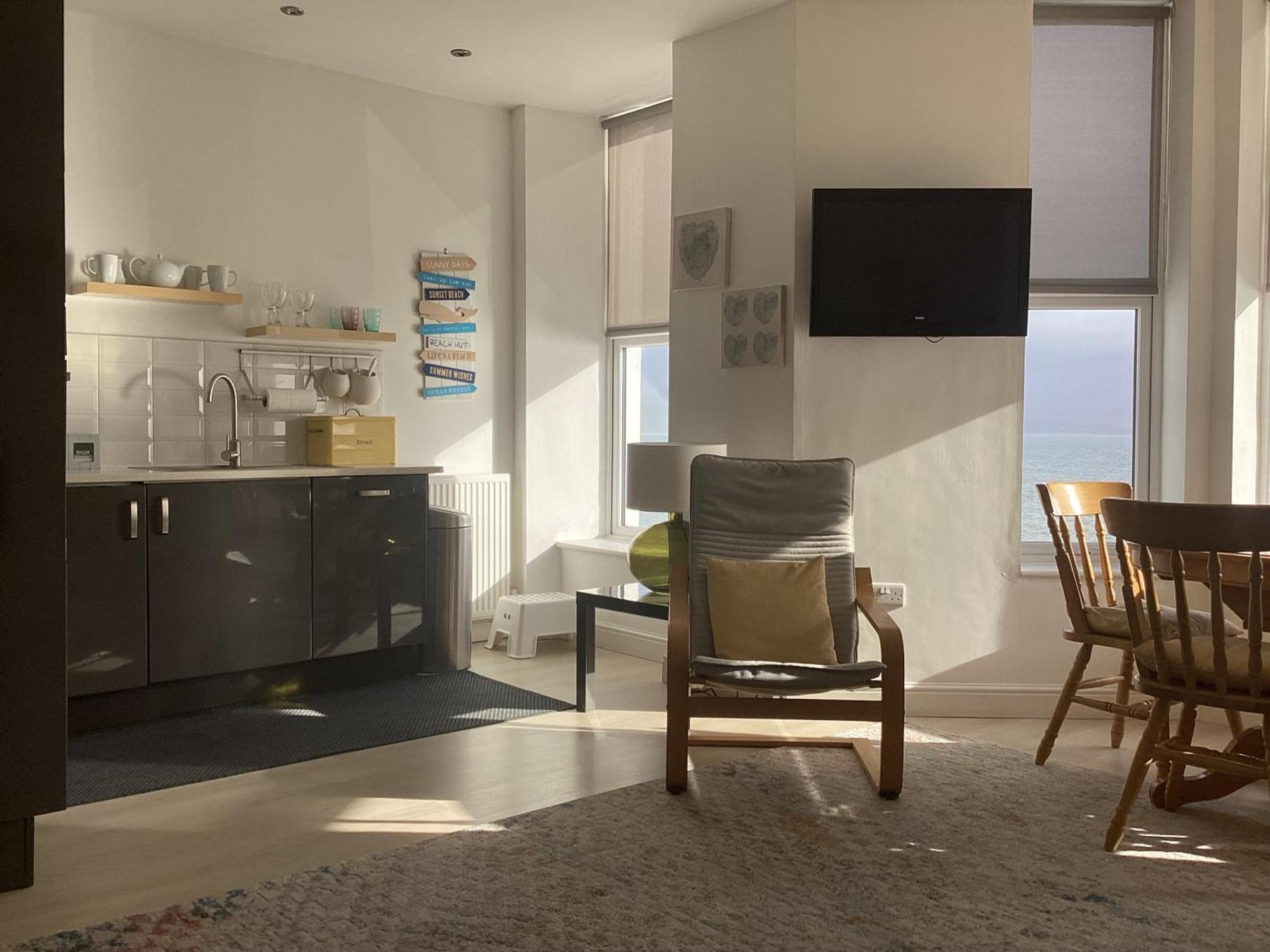Marine Terrace Apartments Criccieth Esterno foto