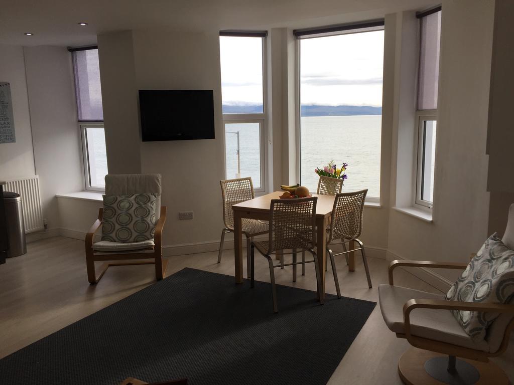 Marine Terrace Apartments Criccieth Esterno foto