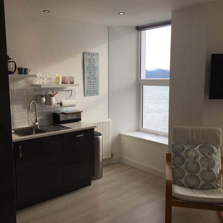 Marine Terrace Apartments Criccieth Esterno foto