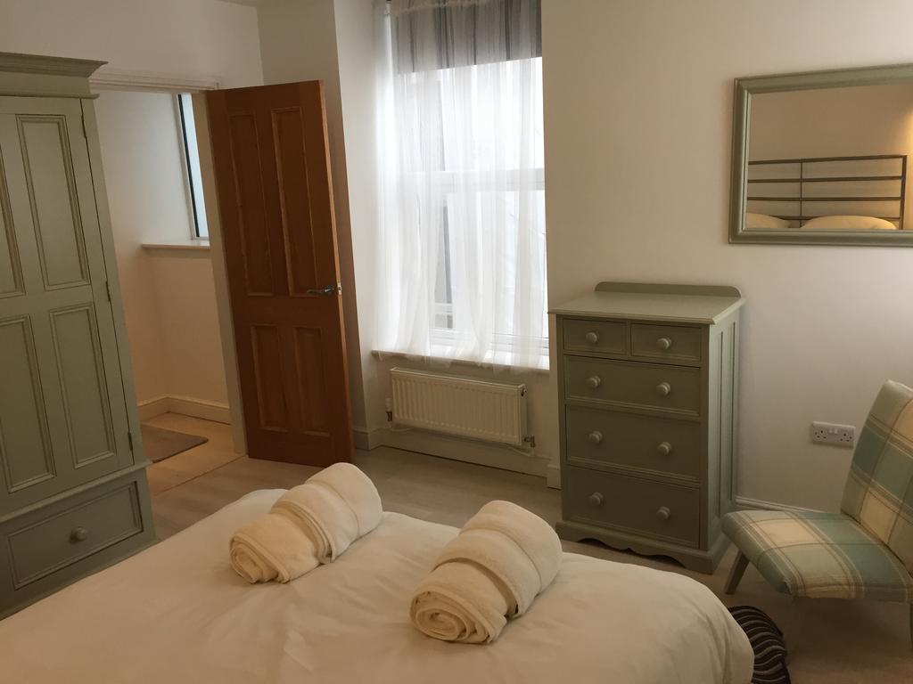 Marine Terrace Apartments Criccieth Esterno foto