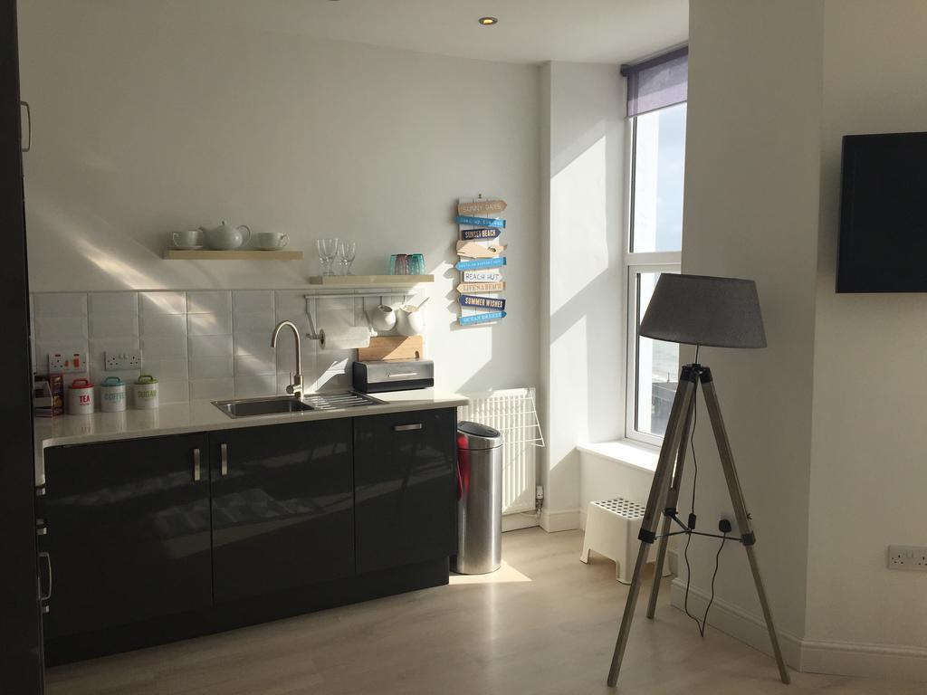 Marine Terrace Apartments Criccieth Esterno foto